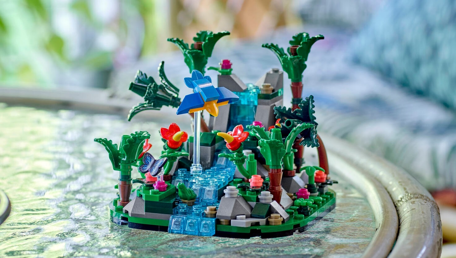 Novità in arrivo! LEGO GWP – 40782 Tropical Rainforest Diorama